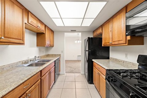 Townhouse in Merrit Island, Florida 2 bedrooms, 93.37 sq.m. № 2112707 - photo 4