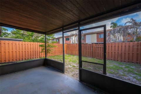 Townhouse in Merrit Island, Florida 2 bedrooms, 93.37 sq.m. № 2112707 - photo 9