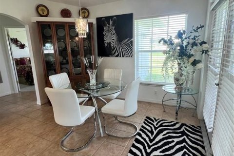 House in Punta Gorda, Florida 3 bedrooms, 172.33 sq.m. № 1913231 - photo 23