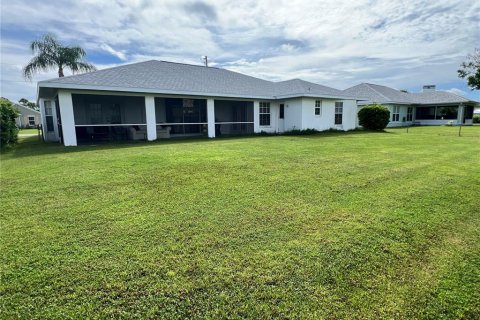 House in Punta Gorda, Florida 3 bedrooms, 172.33 sq.m. № 1913231 - photo 7