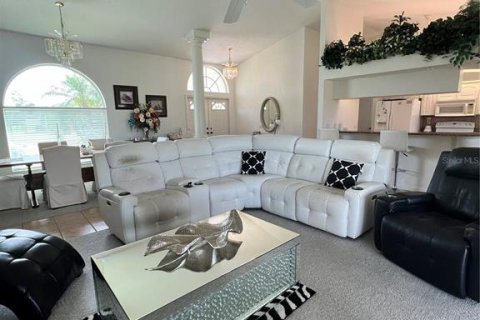 House in Punta Gorda, Florida 3 bedrooms, 172.33 sq.m. № 1913231 - photo 14