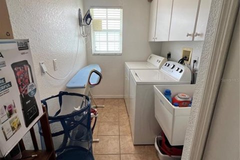 House in Punta Gorda, Florida 3 bedrooms, 172.33 sq.m. № 1913231 - photo 17