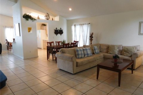 Casa en venta en Kissimmee, Florida, 3 dormitorios, 207.17 m2 № 1573022 - foto 4