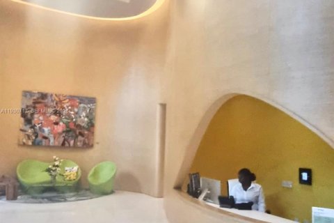 Condominio en venta en Miami, Florida, 3 dormitorios, 103.12 m2 № 1999682 - foto 22