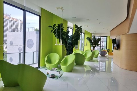 Condominio en venta en Miami, Florida, 3 dormitorios, 103.12 m2 № 1999682 - foto 23