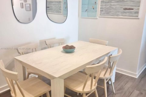 Condominio en venta en Miami, Florida, 3 dormitorios, 103.12 m2 № 1999682 - foto 7