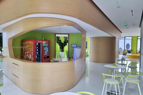 Condominio en venta en Miami, Florida, 3 dormitorios, 103.12 m2 № 1999682 - foto 26