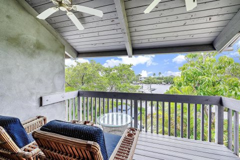 Townhouse in South Palm Beach, Florida 4 bedrooms, 176.51 sq.m. № 2158418 - photo 22