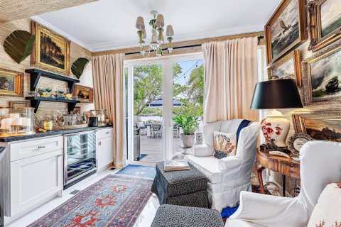 Townhouse in South Palm Beach, Florida 4 bedrooms, 176.51 sq.m. № 2158418 - photo 10
