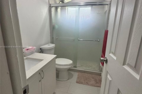 Купить виллу или дом в Майами, Флорида 3 спальни, 100.33м2, № 1814036 - фото 14