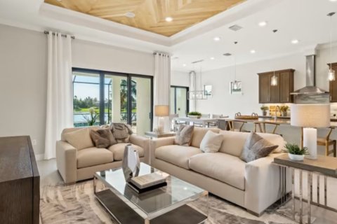 House in DEL WEBB TRADITION in Port St. Lucie, Florida 2 bedrooms, 193 sq.m. № 57008 - photo 1