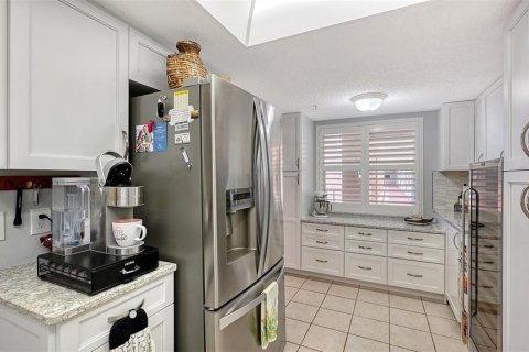 Copropriété à vendre à Bradenton, Floride: 2 chambres, 96.8 m2 № 2093159 - photo 8