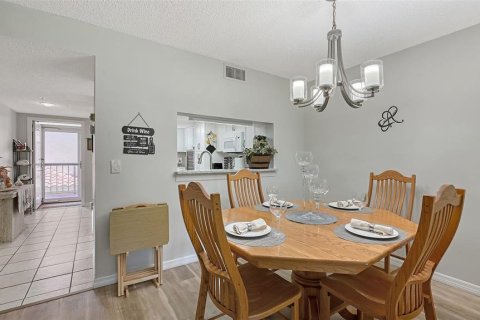 Copropriété à vendre à Bradenton, Floride: 2 chambres, 96.8 m2 № 2093159 - photo 9