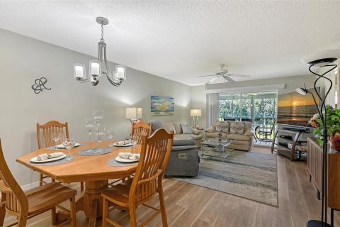 Copropriété à vendre à Bradenton, Floride: 2 chambres, 96.8 m2 № 2093159 - photo 10