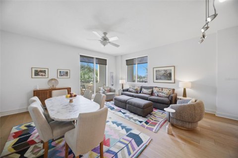 Condo in Sarasota, Florida, 2 bedrooms № 2427291 - photo 7