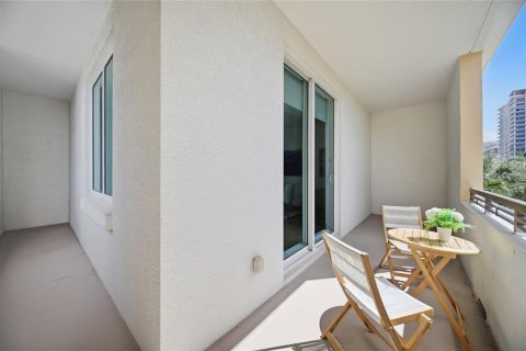 Condo in Sarasota, Florida, 2 bedrooms № 2427291 - photo 26