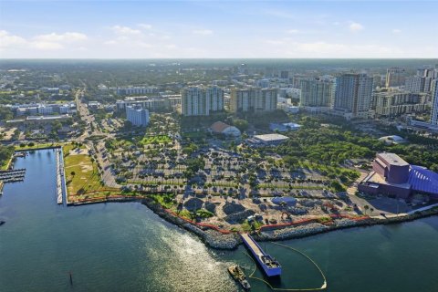 Condo in Sarasota, Florida, 2 bedrooms  № 2427291