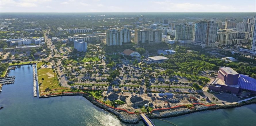 Condo in Sarasota, Florida, 2 bedrooms № 2427291