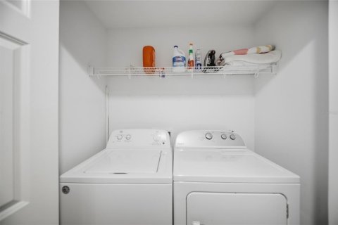 Condo in Sarasota, Florida, 2 bedrooms № 2427291 - photo 24