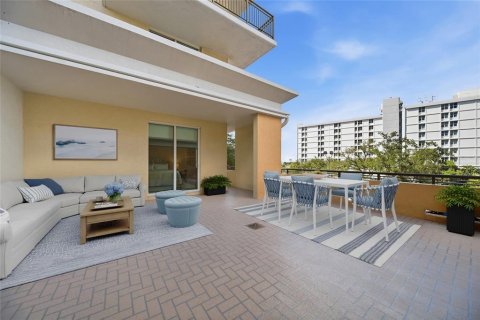 Condo in Sarasota, Florida, 2 bedrooms № 2427291 - photo 28
