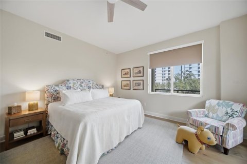 Condo in Sarasota, Florida, 2 bedrooms № 2427291 - photo 18