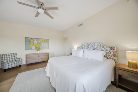 Condo in Sarasota, Florida, 2 bedrooms № 2427291 - photo 19