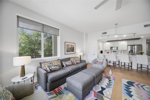 Condo in Sarasota, Florida, 2 bedrooms № 2427291 - photo 4