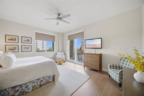Condo in Sarasota, Florida, 2 bedrooms № 2427291 - photo 16