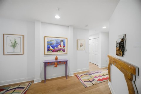 Condo in Sarasota, Florida, 2 bedrooms № 2427291 - photo 15