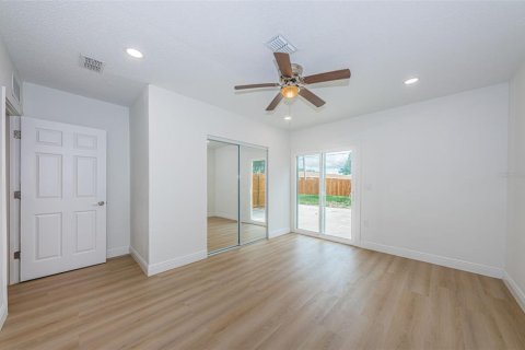 Apartamento en alquiler en Saint Petersburg, Florida, 4 dormitorios, 132.39 m2 № 1769041 - foto 12