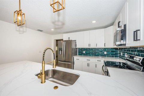 Apartamento en alquiler en Saint Petersburg, Florida, 4 dormitorios, 132.39 m2 № 1769041 - foto 9