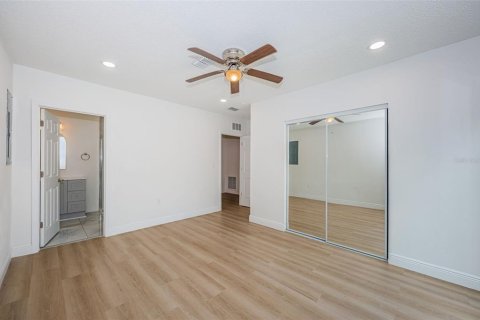 Apartamento en alquiler en Saint Petersburg, Florida, 4 dormitorios, 132.39 m2 № 1769041 - foto 13