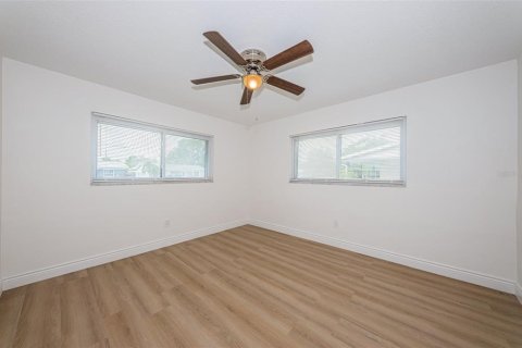 Apartamento en alquiler en Saint Petersburg, Florida, 4 dormitorios, 132.39 m2 № 1769041 - foto 23