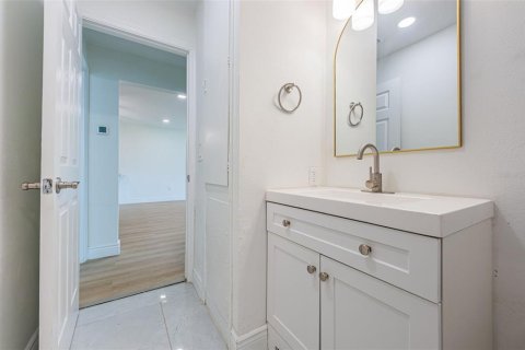 Apartamento en alquiler en Saint Petersburg, Florida, 4 dormitorios, 132.39 m2 № 1769041 - foto 21