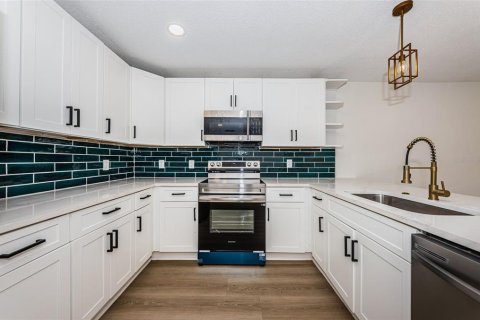 Apartamento en alquiler en Saint Petersburg, Florida, 4 dormitorios, 132.39 m2 № 1769041 - foto 6