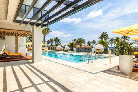Condominio en venta en Pompano Beach, Florida, 3 dormitorios, 214.42 m2 № 2052323 - foto 14