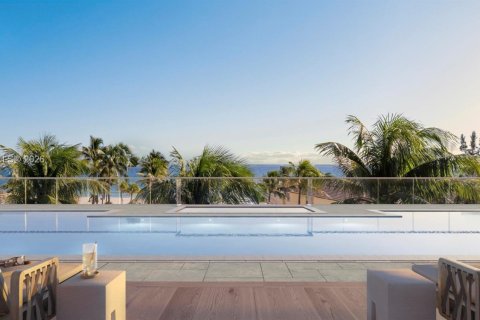 Condo in Pompano Beach, Florida, 3 bedrooms  № 2052323 - photo 9