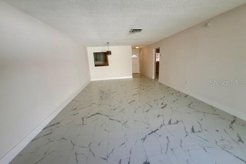 House in Longboat Key, Florida 2 bedrooms, 94.3 sq.m. № 2206176 - photo 6