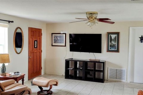 House in Astor, Florida 2 bedrooms, 77.67 sq.m. № 948292 - photo 9