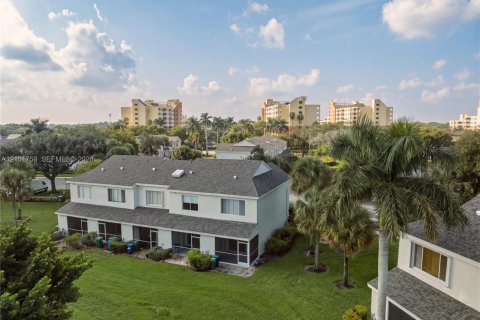 Townhouse in Weston, Florida 2 bedrooms, 103.12 sq.m. № 2411196 - photo 22