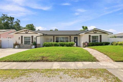 Villa ou maison à Tampa, Floride 5 chambres, 209.49 m2 № 2358414