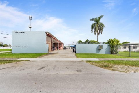 Commercial property in Homestead, Florida № 4416 - photo 14