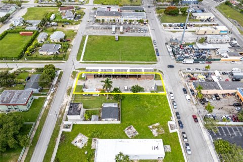Commercial property in Homestead, Florida № 4416 - photo 6