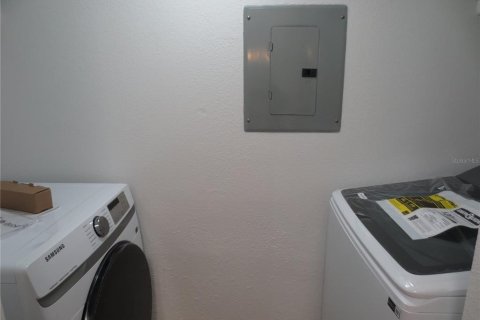 Condominio en alquiler en Palm Harbor, Florida, 1 dormitorio, 76.83 m2 № 1718909 - foto 6