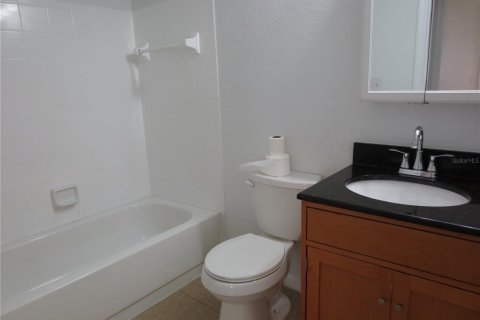 Condominio en alquiler en Palm Harbor, Florida, 1 dormitorio, 76.83 m2 № 1718909 - foto 15