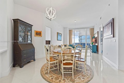 Condo in Sunny Isles Beach, Florida, 2 bedrooms  № 1989238 - photo 4