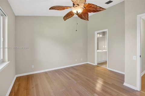 Townhouse in Dania Beach, Florida 3 bedrooms, 141.21 sq.m. № 2041134 - photo 10