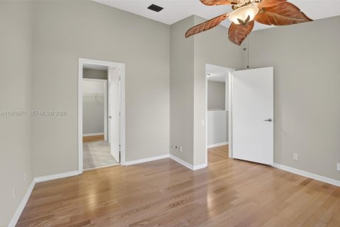 Townhouse in Dania Beach, Florida 3 bedrooms, 141.21 sq.m. № 2041134 - photo 11