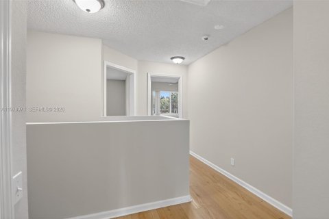 Townhouse in Dania Beach, Florida 3 bedrooms, 141.21 sq.m. № 2041134 - photo 19