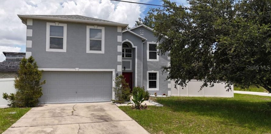 House in Kissimmee, Florida 4 bedrooms, 259.1 sq.m. № 1815613